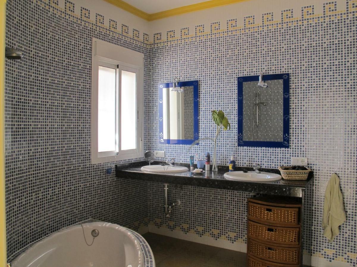 Villa Camakini With Heated Pool And Sea View Arenas  Exterior photo